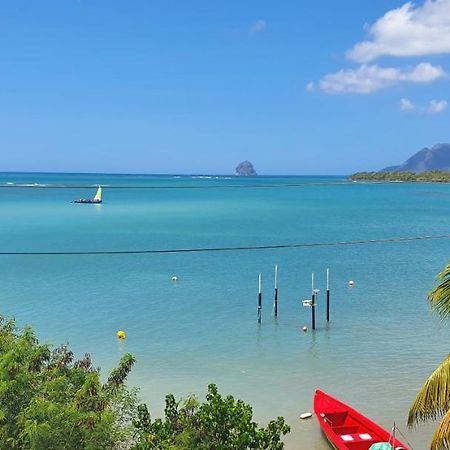 T2 Les pieds dans l'eau face à la mer des caraïbes Sainte Luce - Trois Rivières Exterior foto